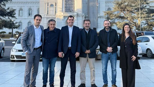 La oposición empieza a definir su estrategia para 2027 en La Plata