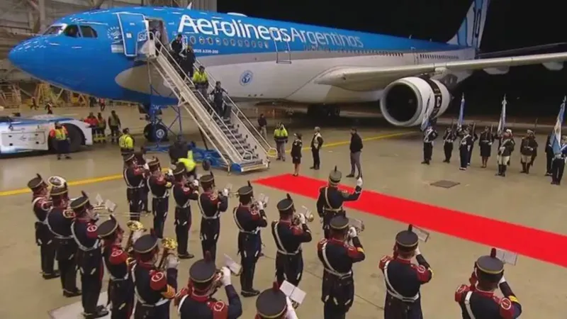 El emotivo mensaje de una controladora aérea a la Selección Argentina en su llegada al país