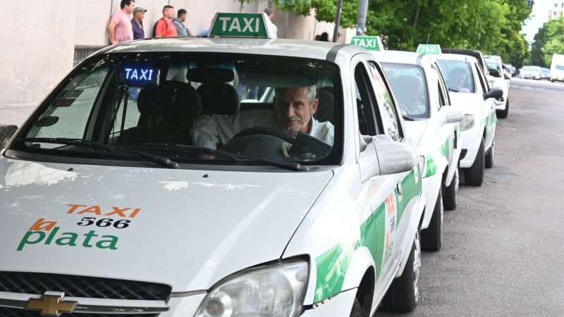 La Plata: crece el conflicto con taxistas y choferes de aplicaciones