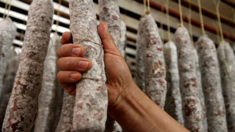 Investigan un presunto brote de triquinosis en La Plata