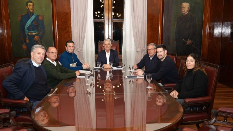 Alak se reunió con autoridades del Club 19 de Febrero para abordar problemáticas en Villa Elvira