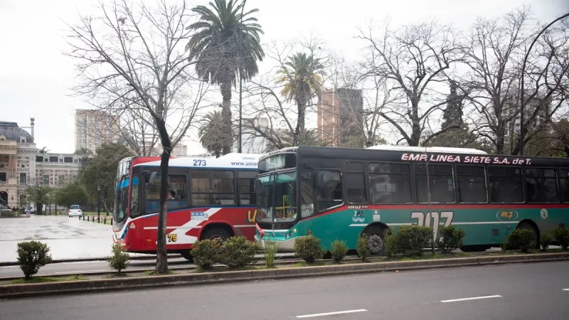 Los cambios en los subsidios mantienen frenada la licitación de los micros