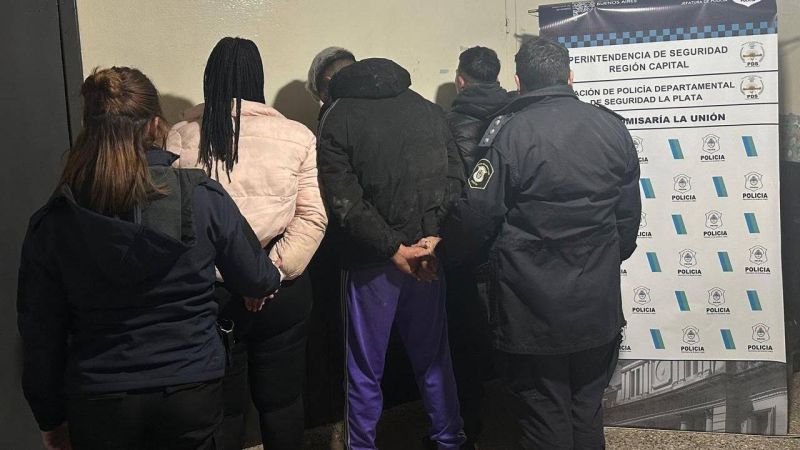 Allanamiento por motochorros en La Plata: secuestraron dos revólveres y municiones