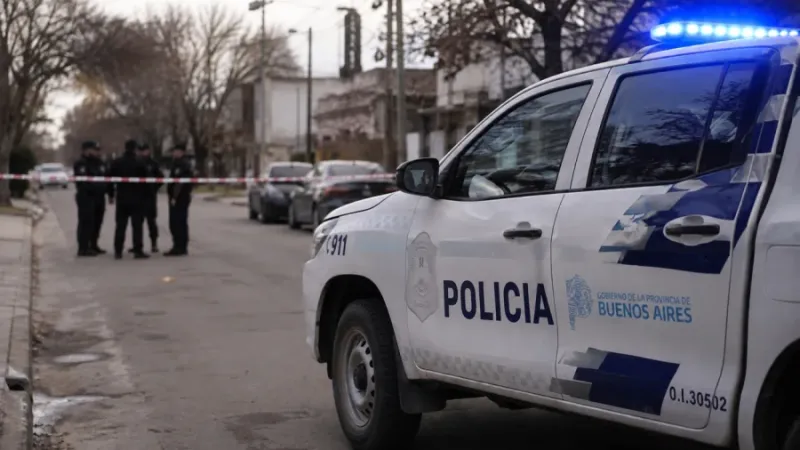 Hallaron sin vida a un policía dentro de un auto en La Plata