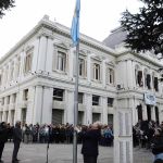 La UNLP celebró sus 121 años con un emotivo acto en los jardines del rectorado