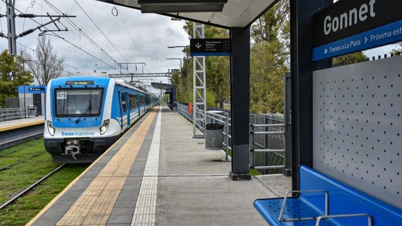 Robaba cables en la estación de trenes de Gonnet y terminó detenido