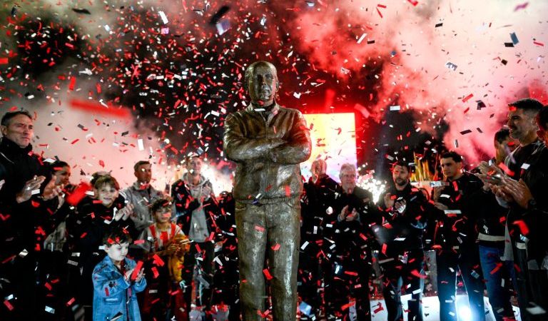 Estudiantes celebró sus 121 años con una multitud en UNO y un emotivo homenaje a Alejandro Sabella