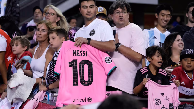 Inter Miami sorprendió con un micrófono abierto para que los hinchas le dedicaran mensajes a Lionel Messi