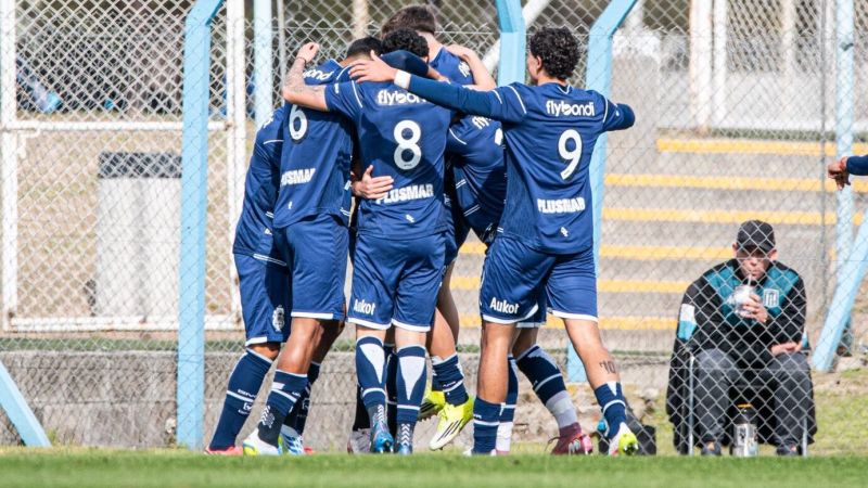 Gimnasia goleó a Racing y se metió entre los cuatro mejores de la Reserva