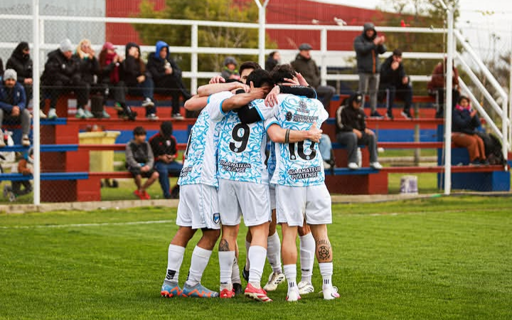 La Selección de La Plata goleó 5-0 a San Vicente en su debut en la Copa País