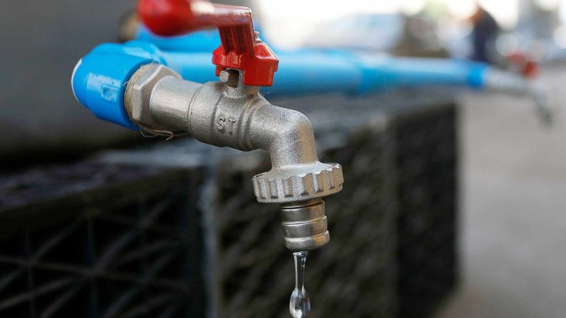 El incendio en la subestación eléctrica de EDELAP afecta el servicio de agua en La Plata