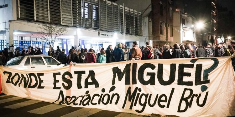 Nueva vigilia por el caso Bru y el mismo interrogante ¿dónde está Miguel?