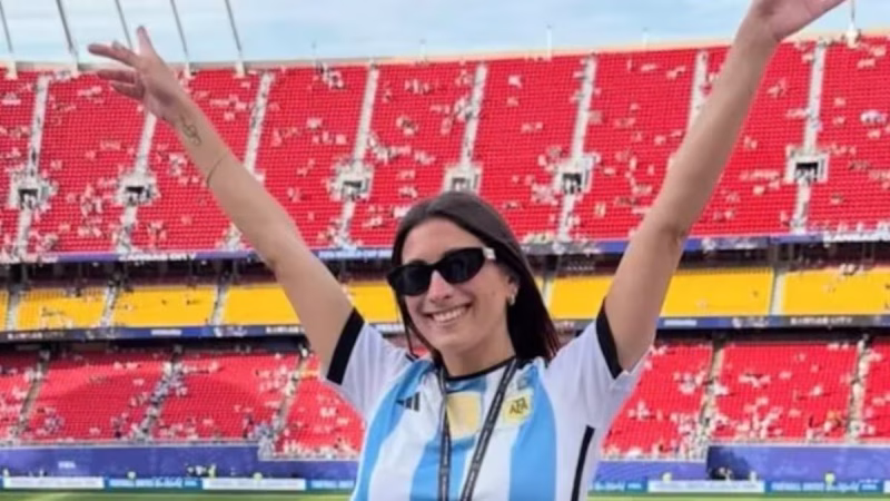 Detuvieron a una argentina en un aeropuerto de Estados Unidos cuando viajaba a ver un partido del Mundial