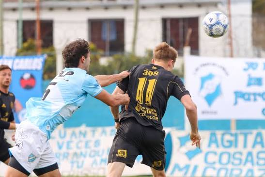 Villa San Carlos lo dio vuelta sobre el final y consiguió un triunfazo ante Flandria