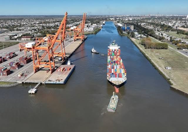 El paro en los puertos afecta al Puerto La Plata y frena el comercio exterior
