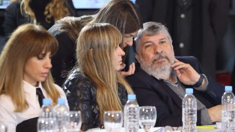 Crece la tensión en el peronismo: senadores reclamaron un acuerdo entre Kicillof y Máximo Kirchner