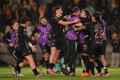 El Platense "Pincha" hizo historia y se metió entre los ocho mejores de la Copa Libertadores