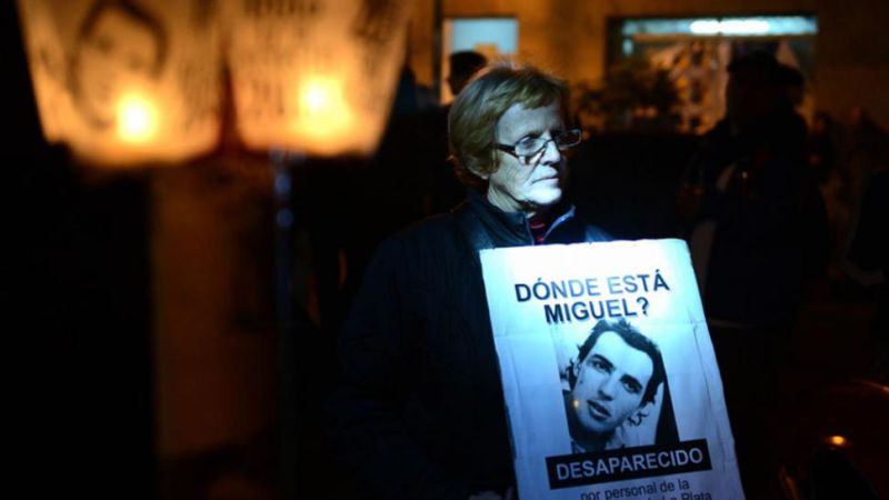 A 33 años de la desaparición de Miguel Bru, realizarán una nueva vigilia frente a la comisaría Novena