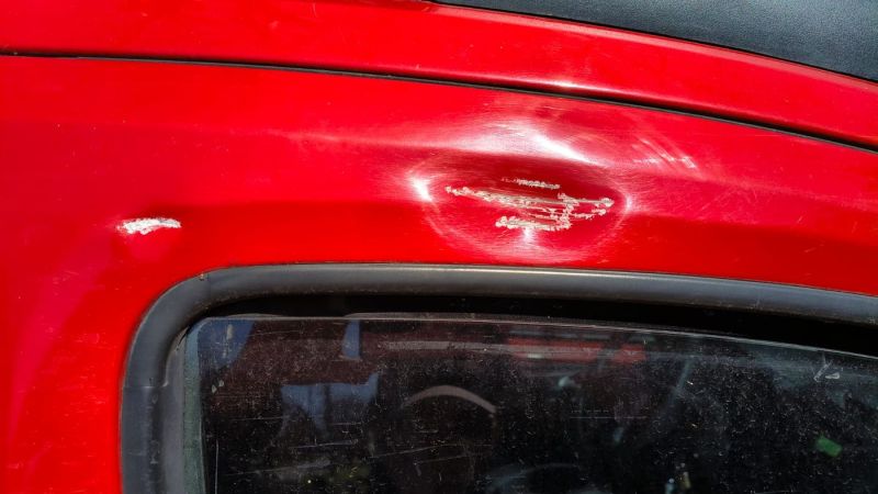Atacaron a una conductora a piedrazos en la Autopista La Plata-Buenos Aires