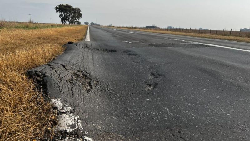 El Gobierno recaudó más de $1,5 billón para obras viales, pero destinó menos de un tercio a ese fin