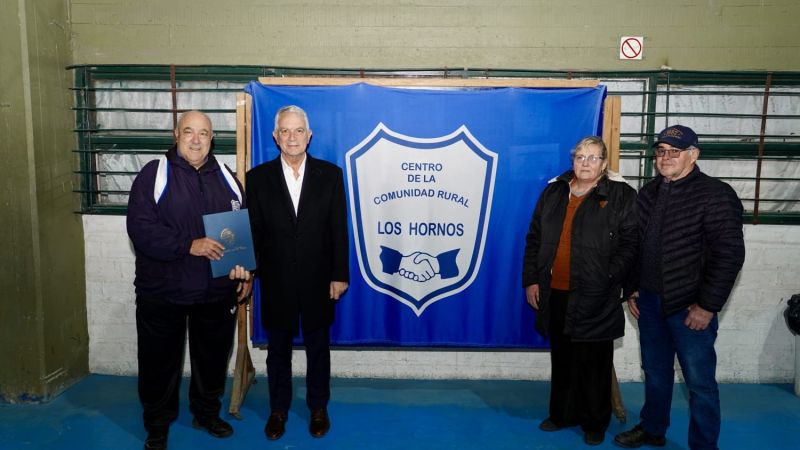 La Plata: Alak entregó un subsidio para ampliar un histórico club de Los Hornos