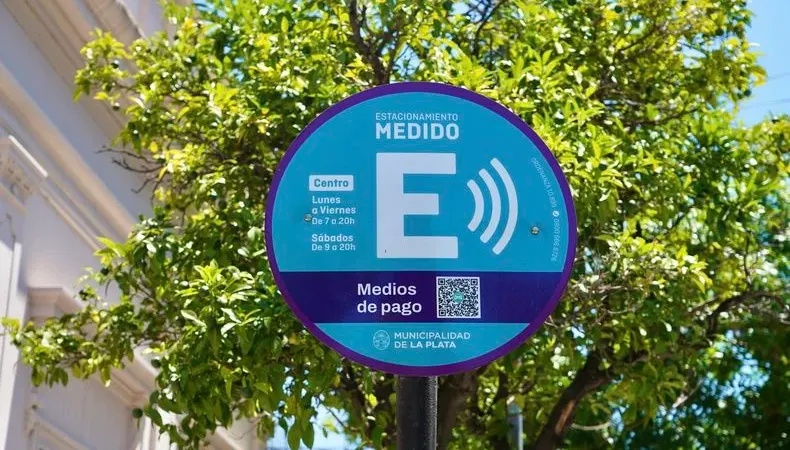 Piden que la app del estacionamiento medido vuelva a enviar recordatorios en La Plata