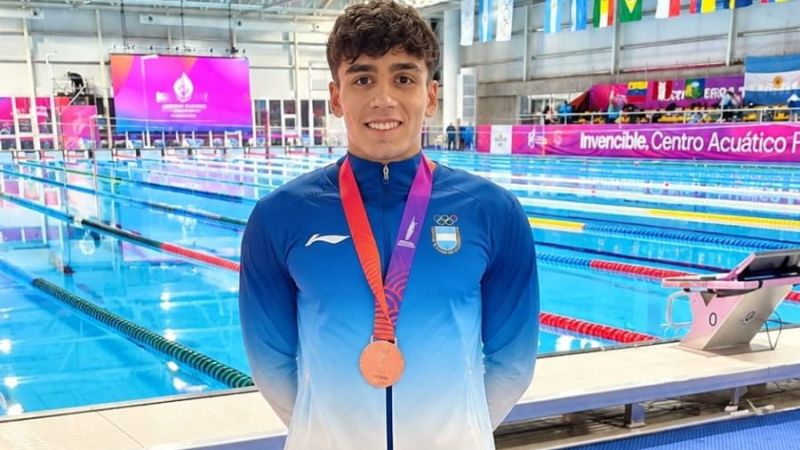 El platense Máximo Aguilar ganó la medalla de bronce de Natación en los Juegos Suramericanos
