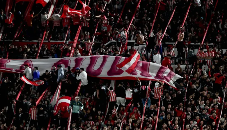 Estudiantes - Flamengo: avanza el acuerdo para jugarlo en 1 y 57