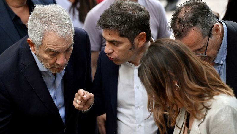 Alak aparece en la lista corta que analiza Kicillof para su sucesión