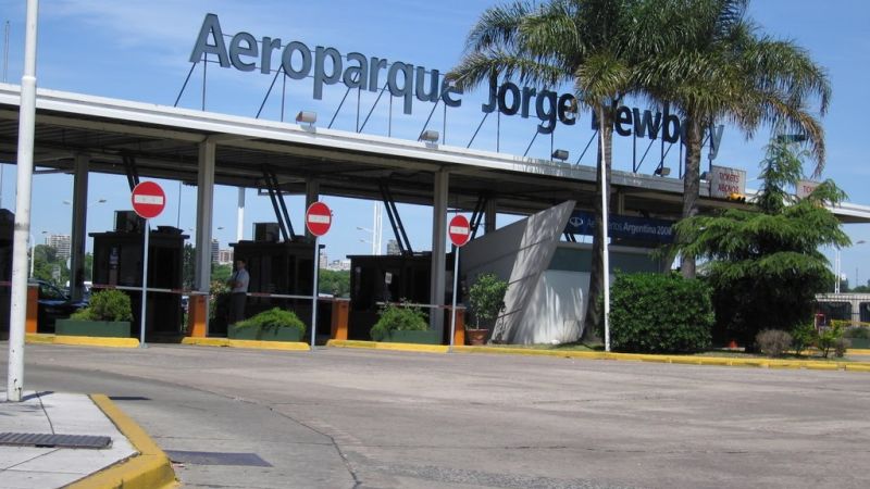 Broma insólita en Aeroparque: un vecino de Berisso llevó un órgano animal y terminó procesado