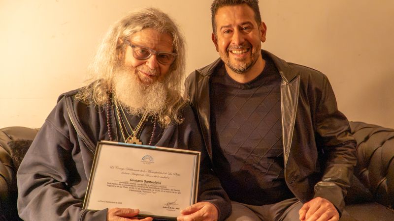 Gustavo Santaolalla fue reconocido como Huésped de Honor de La Plata