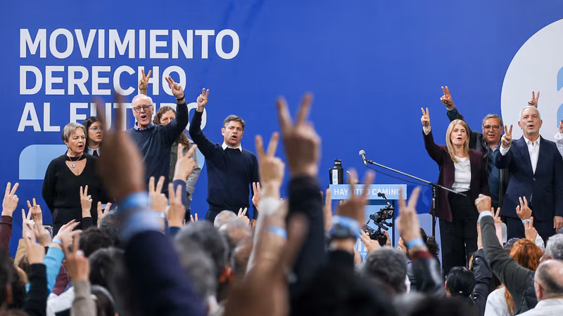 Kicillof reúne a su espacio en Avellaneda y proyecta al Movimiento Derecho al Futuro a nivel nacional