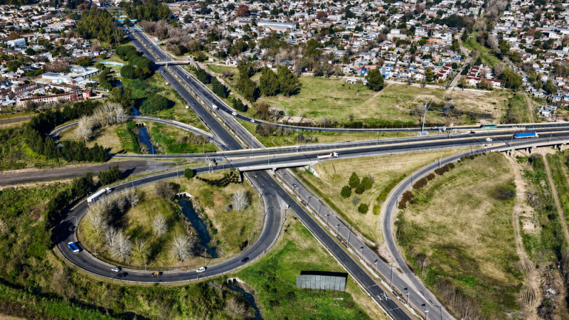 Comenzó la obra para renovar la bajada de diagonal 74 de la Autopista La Plata-Buenos Aires