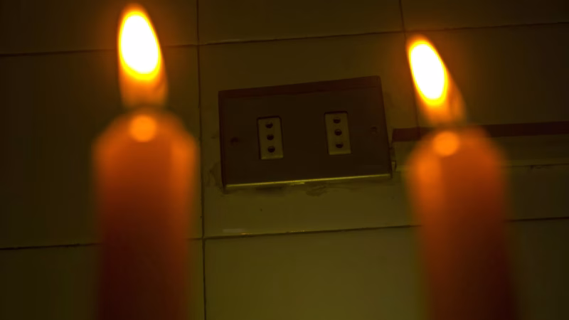 Crecen los reclamos por cortes de luz y fallas eléctricas en distintos barrios de La Plata