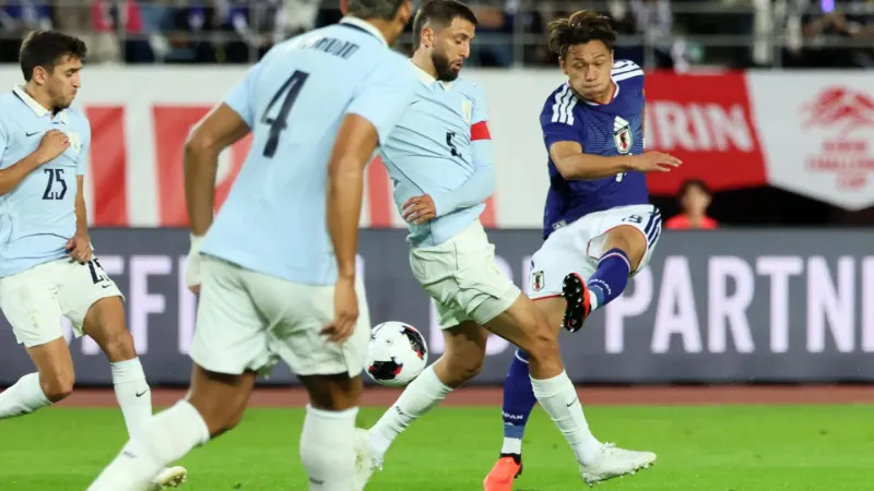 Japón venció a Uruguay en un amistoso de alto voltaje