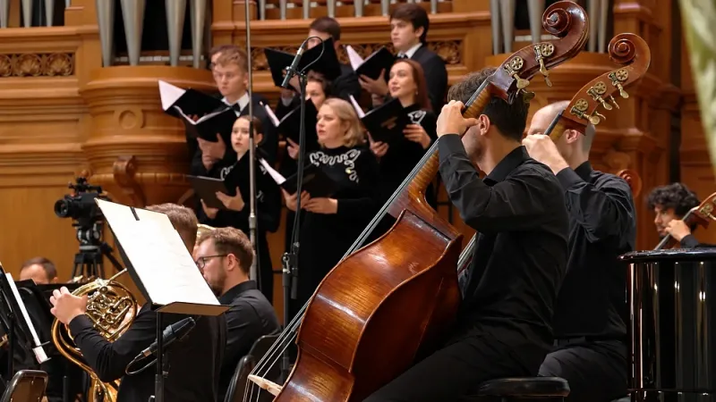 La música de 40 jóvenes compositores llega a una orquesta en Moscú