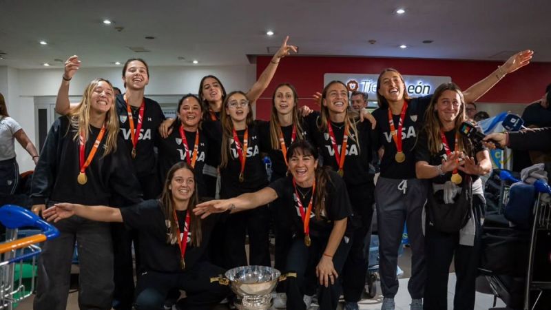 Las Leonas volvieron campeonas del mundo y desataron una fiesta inolvidable en Ezeiza