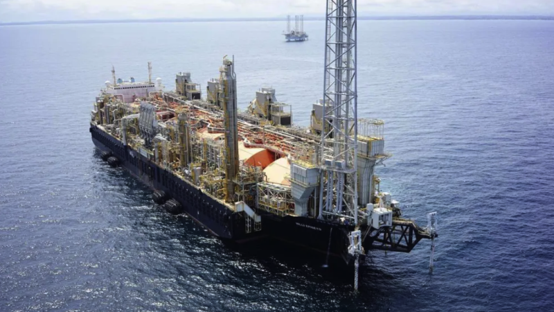 Camuzzi proyecta producir GNL desde el Puerto La Plata a partir de 2030