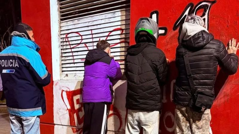 Demoraron a tres adolescentes con marihuana, una balanza y $30.000