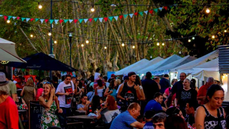 Qué hacer este fin de semana en La Plata: música, teatro, cine y ferias con propuestas para todos