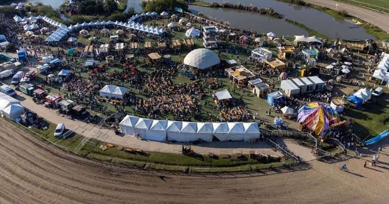 Bioferia llega a La Plata: reciclaje, música, gastronomía y un clásico platense muy particular
