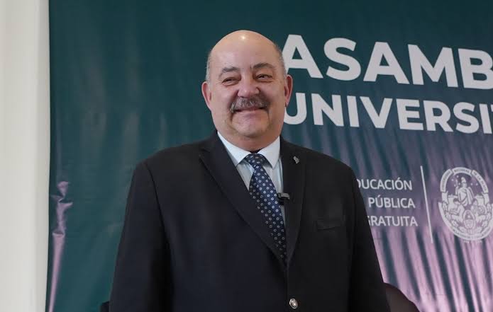 Dos comisiones de la UNLP avalaron nombrar a Fernando Tauber como “sabio platense”
