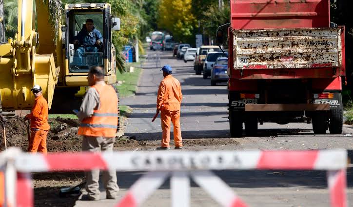 Tránsito en La Plata: habrá reducción de carriles y cortes por obras en distintos barrios