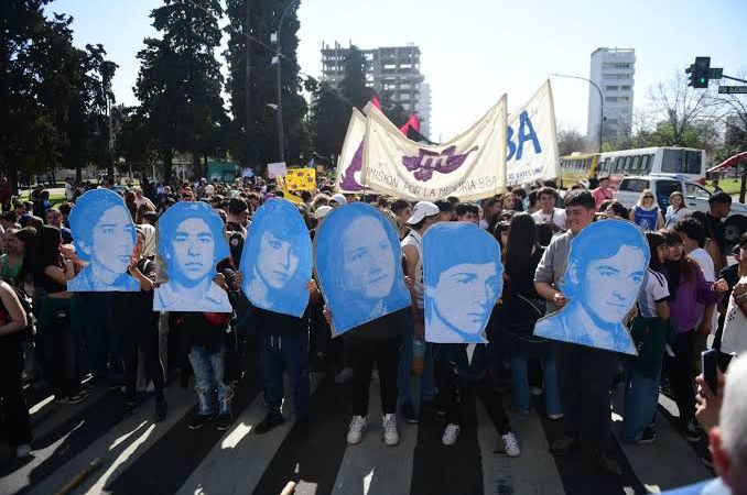 La Plata se moviliza a 50 años de La Noche de los Lápices: horarios y puntos de encuentro
