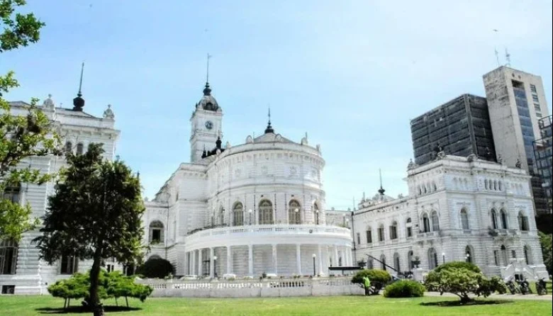 Avanza en el Concejo la relicitación del transporte urbano de La Plata