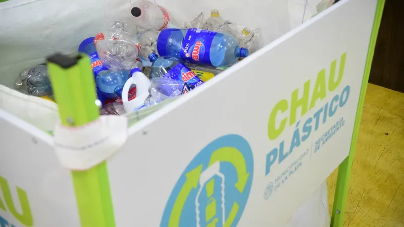 Chau Plástico: cómo reciclar, qué residuos acepta y cómo acceder a beneficios