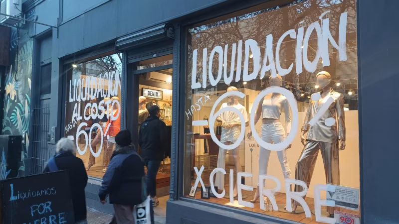 Poco para festejar: el Día del Empleado de Comercio llega entre cierres en La Plata