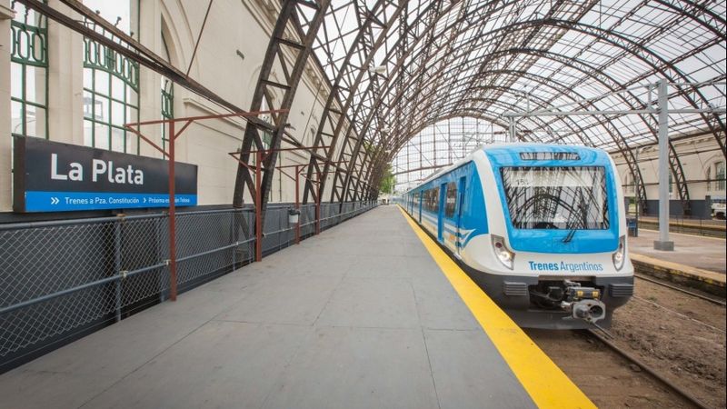 BTS en La Plata: Trenes Argentinos suma servicios nocturnos del Roca para los recitales