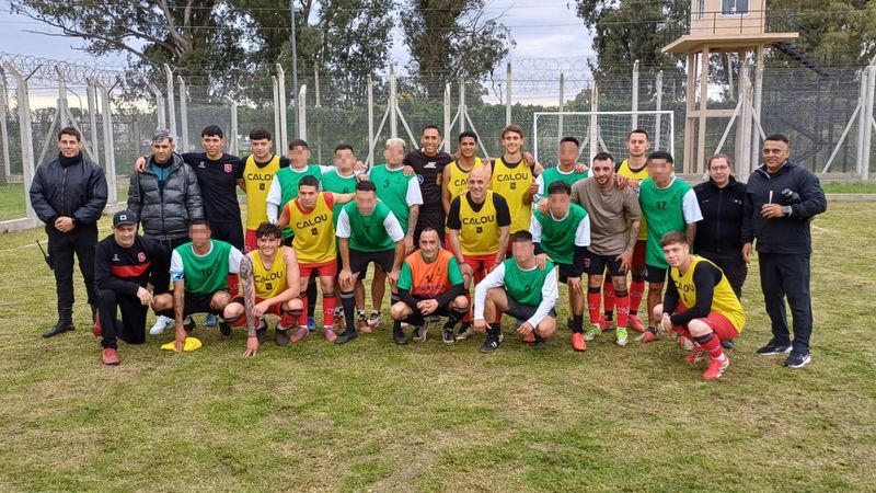 Defensores de Cambaceres visitó la Unidad 61 de Melchor Romero