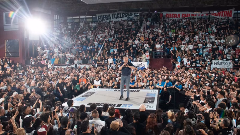 Máximo Kirchner llamó a trabajar para que Cristina vuelva a ser presidenta y apuntó contra Milei